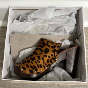 Women’s 8.5 sling back shoes